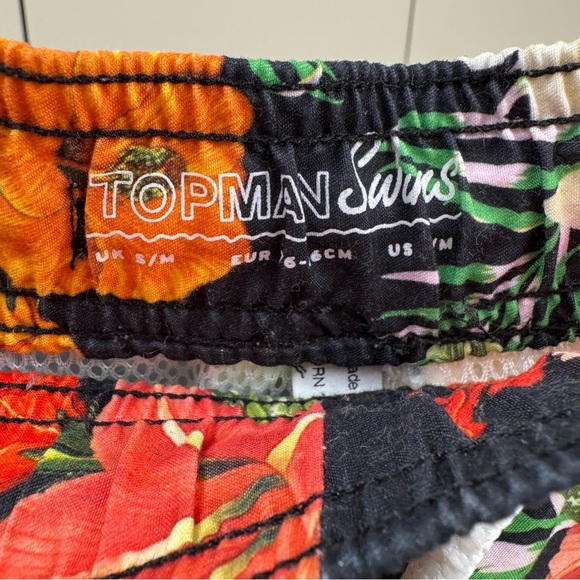 Topman Black Floral Men’s Swim Trunks S/M - Picture 3 of 6